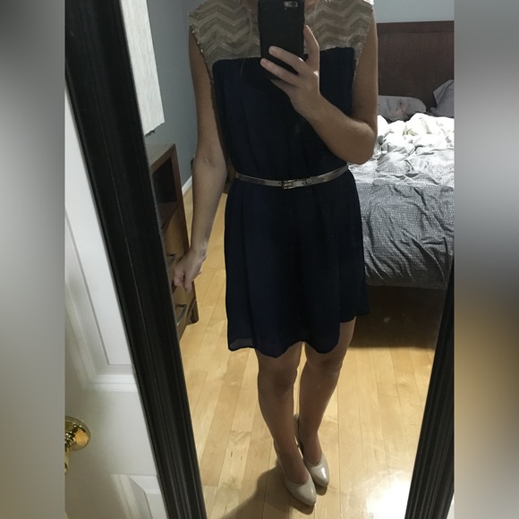 NWT Ethereal by Paper Crane Navy Shift Dress with Gold Sequin Size Small - Picture 5 of 5